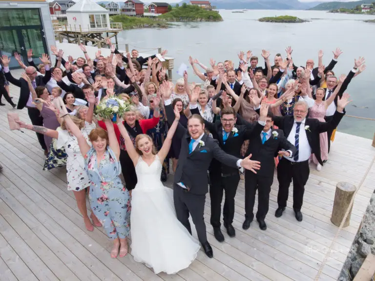 Farvel til gjester og brudepar!